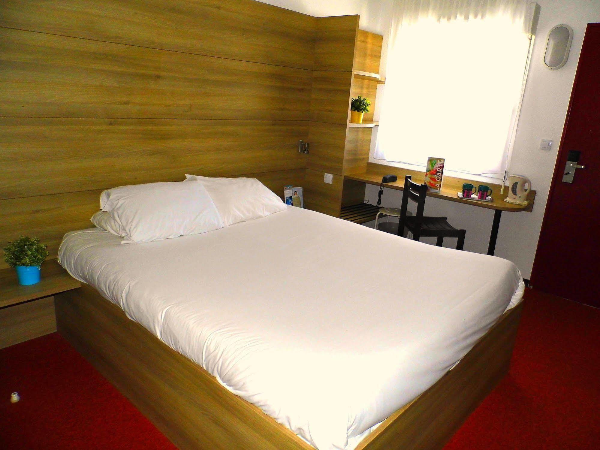 So'Lodge Niort A83 Ла-Креш Экстерьер фото